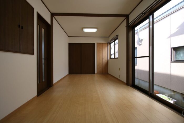 main_image